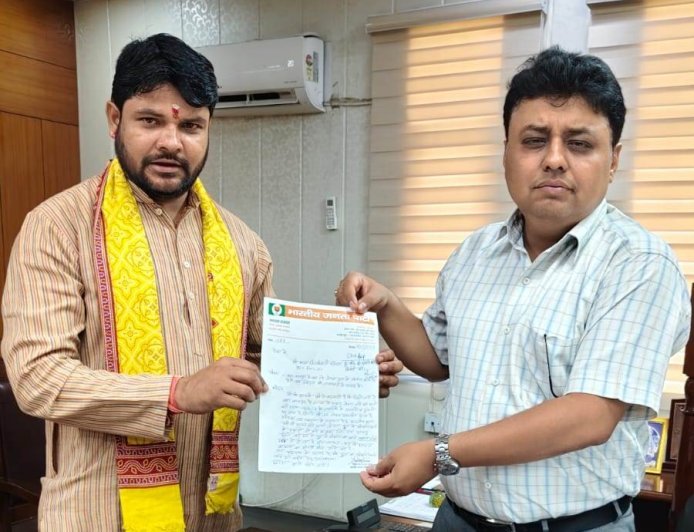 Bajpur : लेबड़ा पुल निर्माण में देरी पर भाजपा नेता ने जिलाधिकारी से की शिकायत