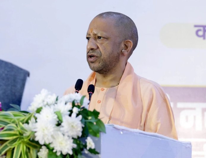 Lucknow : आपदा पीड़ितों के साथ खड़ी योगी सरकार, राहत कार्यों में तेजी, सीएम योगी के निर्देश पर प्रभारी मंत्री करेंगे प्रभावित परिवारों से मुलाकात