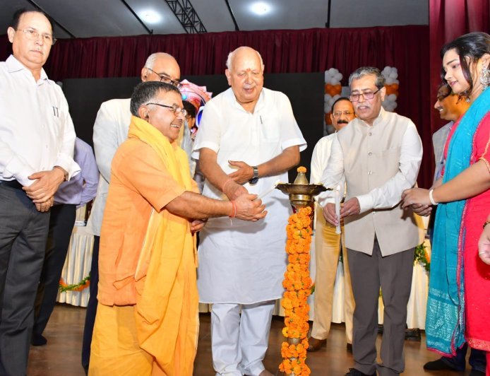 Kanpur : खरीफ उत्पादकता गोष्ठी संपन्न, कृषि योजनाओं का लाभ लेने के लिए फार्मर रजिस्ट्री कराना हुआ अनिवार्य