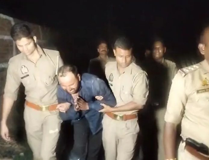 मुजफ्फरनगर में पहचान छिपाकर नाबालिग का अपहरण करने वाले शातिर की पुलिस से मुठभेड़, जवाबी कार्रवाई में पैर में लगी गोली।