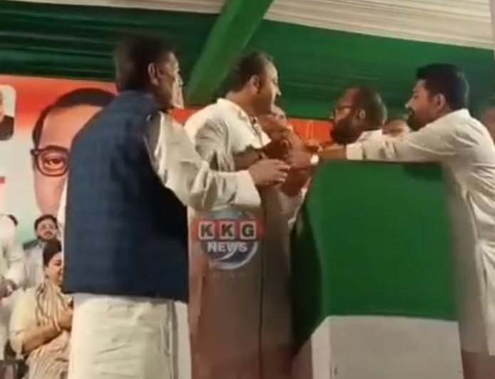 Saharanpur : सहारनपुर में कांग्रेस कार्यकर्ता सम्मेलन के दौरान मंच पर भिड़े नेता, वरिष्ठ पदाधिकारियों के सामने हुई तीखी बहस