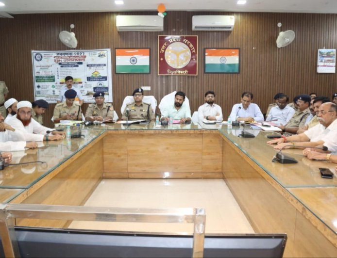Saharanpur : बकरीद को लेकर प्रशासन अलर्ट, जिलाधिकारी और वरिष्ठ पुलिस अधीक्षक ने परखीं सुरक्षा व्यवस्थाएं