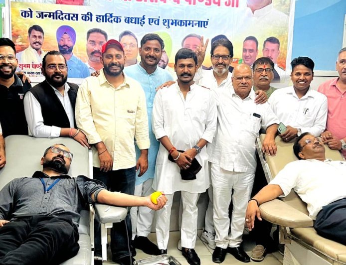 Bajpur : पूर्व कैबिनेट मंत्री अरविंद पांडे के जन्मदिन पर भाजपा कार्यकर्ताओं ने किया 58 यूनिट रक्तदान