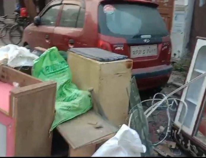 Lakhimpur- Kheri : चुनाव के टेंट भुगतान का पच्चीस साल पुराना विवाद गरमाया, कोर्ट के हुक्म के बाद भी नहीं मिली राशि, मुख्यमंत्री से लगाई गुहार