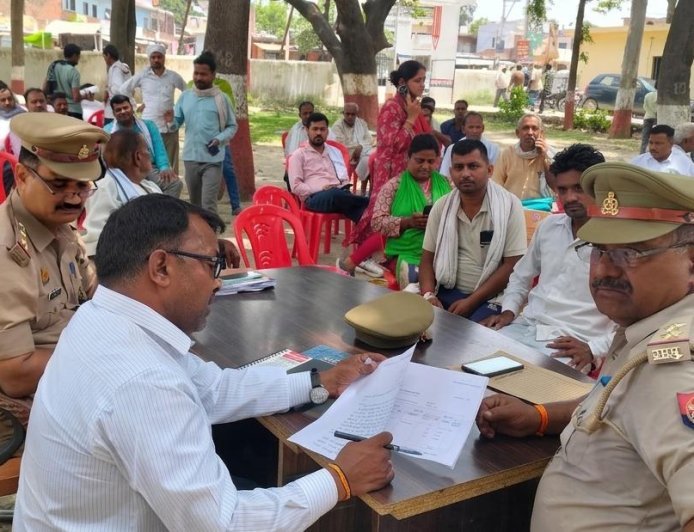 Hardoi: अतरौली थाना में समाधान दिवस आयोजित, 23 शिकायतों में 10 का मौके पर निस्तारण।