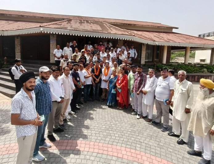Bazpur: कांग्रेस ने एसआईआर को लेकर बैठक की।