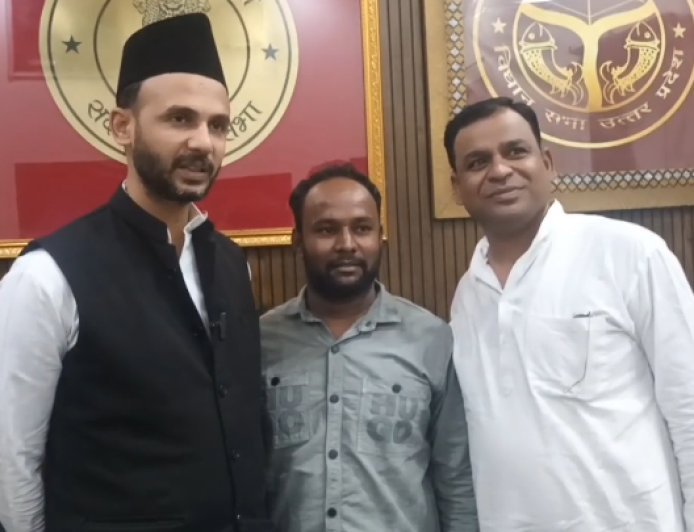 Sambhal : इकरा हसन पर FIR को लेकर भड़के बर्क, बोले- जनता की आवाज उठाने वालों को निशाना बनाया जा रहा, प्रतिबंधित पशुओं की कुर्बानी न करने की अपील