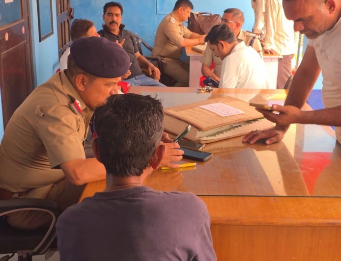 Bajpur : ईद-उल-अजहा त्योहार को शांति और भाईचारे से मनाने के लिए पुलिस की बैठक