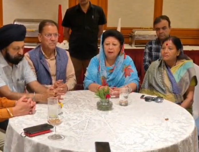Mussoorie : मसूरी में भाजपा कार्यालय न होने पर सांसद माला राज्यलक्ष्मी शाह ने जताई नाराजगी, जनसमस्याओं पर की चर्चा