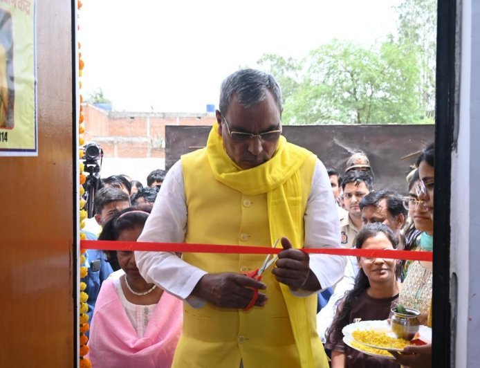 Lucknow : मातृभूमि योजना से संवर रहा ग्रामीण इलाका, उन्नाव के कमालपुर में खुला अत्याधुनिक कला प्रशिक्षण केंद्र