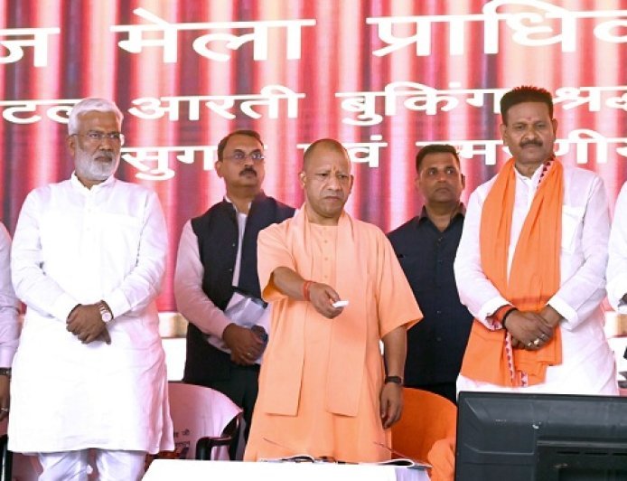 Prayagraj: 'चरैवेति-चरैवेति' मंत्र के साथ डबल इंजन सरकार निरंतर आगे बढ़ा रही विकास यात्रा: मुख्यमंत्री