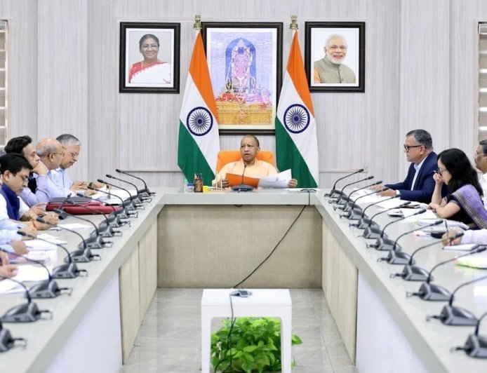 Lucknow : जेवर एयरपोर्ट कनेक्टिविटी के लिए इलेक्ट्रिक बसें होंगी उपलब्ध- मुख्यमंत्री