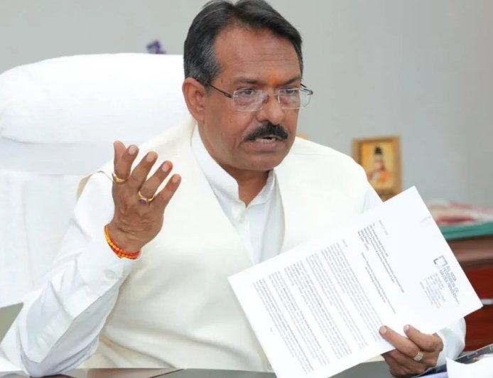 संगठनात्मक फेरबदल के साथ भारतीय जनता पार्टी ने केंद्रीय मंत्री हर्ष मल्होत्रा को सौंपी दिल्ली की कमान