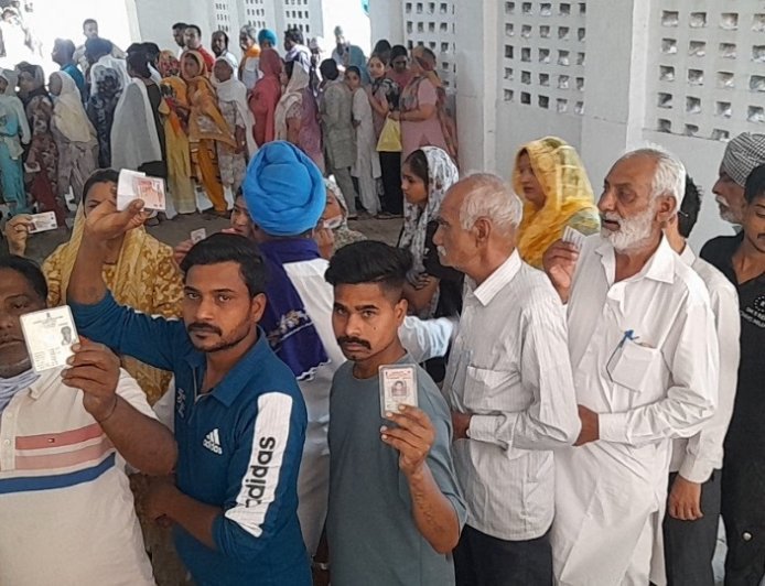 पंजाब स्थानीय निकाय चुनाव में मतगणना से पहले ही आम आदमी पार्टी को मिली बंपर बढ़त, 80 प्रत्याशी निर्विरोध जीते।