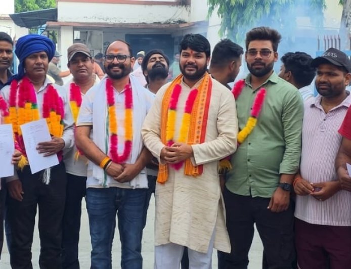 Bajpur: देवभूमि उत्तराखण्ड सफाई कर्मचारी यूनियन के सुरेश अध्यक्ष बने। 