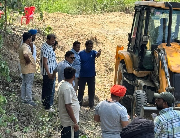 Bajpur : बेरिया दौलत में बरसों पुराना इंतजार खत्म, शमशान घाट के निर्माण का रास्ता साफ