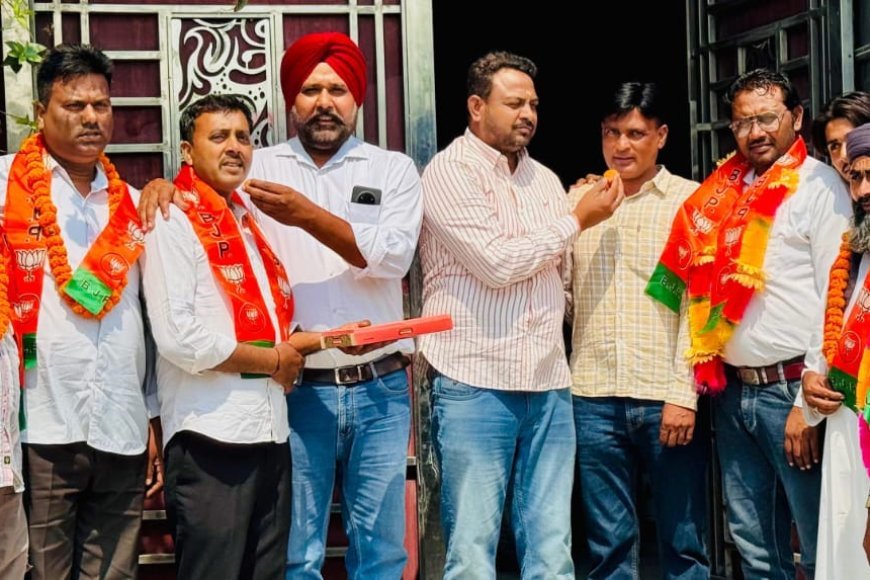 Bajpur : भाजपा नेता ने किया अल्पसंख्यक मोर्चा के नवनियुक्त पदाधिकारियों का स्वागत