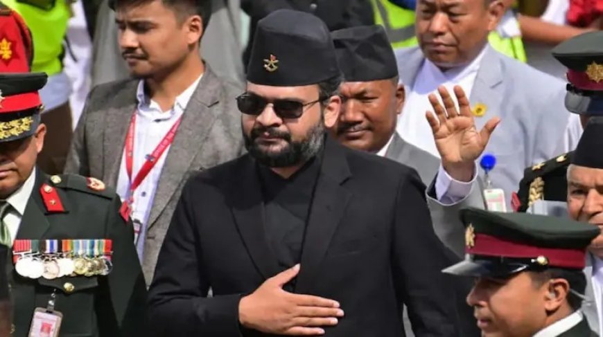 पेट्रोल पर 2 तो डीजल पर 12 रू. हुए कम, पेट्रोल और डीजल की कीमतों में भारी कटौती से जनता को मिली राहत।