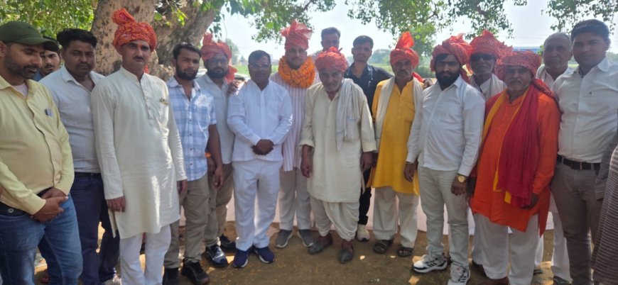 Hathras : सदौलपुर में किसानों की बड़ी बैठक, ट्रेड डील के खिलाफ दिल्ली में महापंचायत की तैयारी