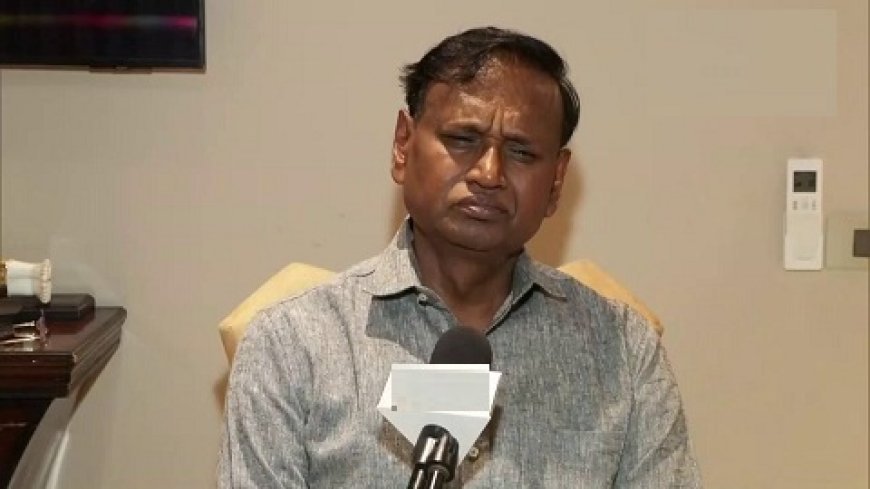 पश्चिम बंगाल चुनाव में हिंसा पर कांग्रेस का कड़ा प्रहार: उदित राज ने चुनावी प्रक्रिया की शुचिता पर उठाए गंभीर सवाल।