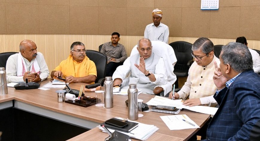 Lucknow: गोबर से समृद्धि का मॉडल: योगी सरकार का बड़ा कदम, कम्पोस्ट-बायोगैस से आत्मनिर्भर बनेंगी गौशालाएं।
