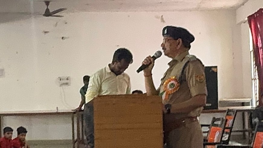 Kanpur : उपायुक्त यातायात रवीन्द्र कुमार के निर्देशन में यातायात जागरूकता कार्यक्रम आयोजित किया