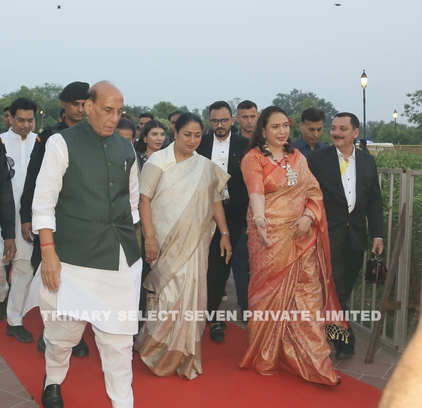 Delhi : इंडिया गेट पर 'शौर्य – ऑपरेशन सिंदूर' की पहली वर्षगांठ पर भव्य सैन्य सम्मान समारोह