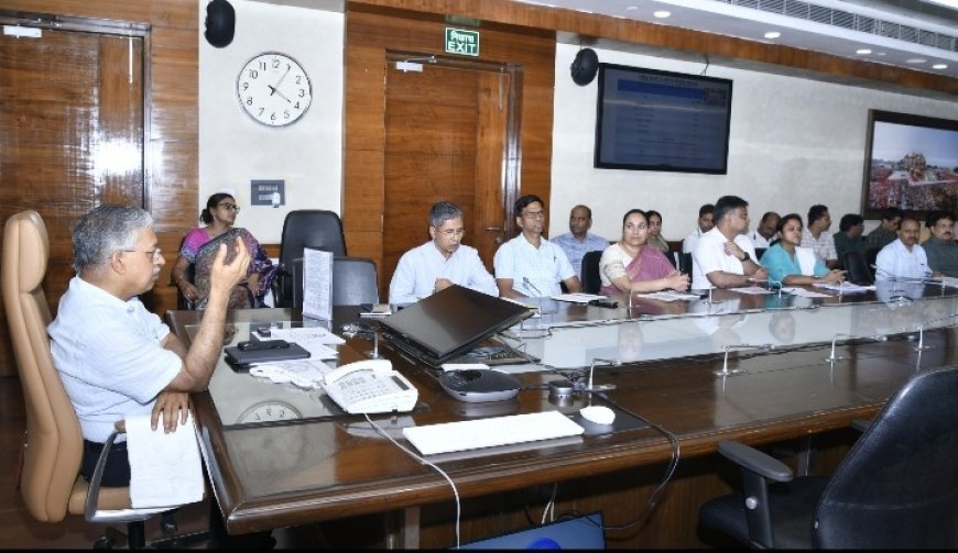 Lucknow : मुख्य सचिव ने मंडलायुक्तों और डीएम को दिए सख्त निर्देश, नकलविहीन, पारदर्शी एवं निष्पक्ष हो भर्ती परीक्षा