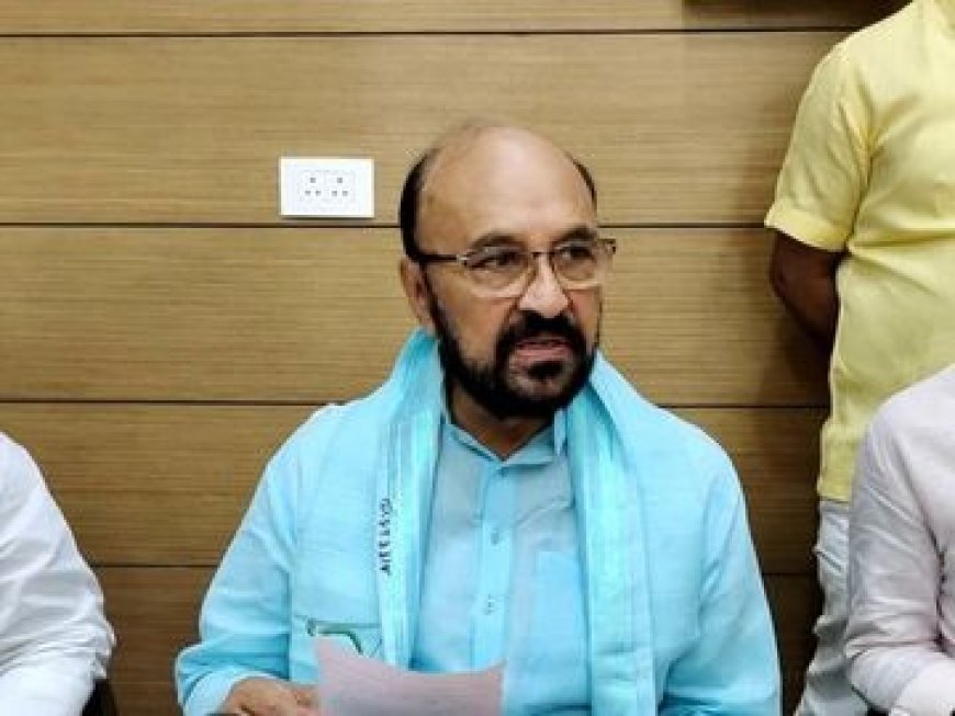 Lucknow : उच्च शिक्षा मंत्री योगेंद्र उपाध्याय ने प्रधानमंत्री के आह्वान को बताया राष्ट्रहित में, विदेशी मुद्रा बचत पर दिया जोर