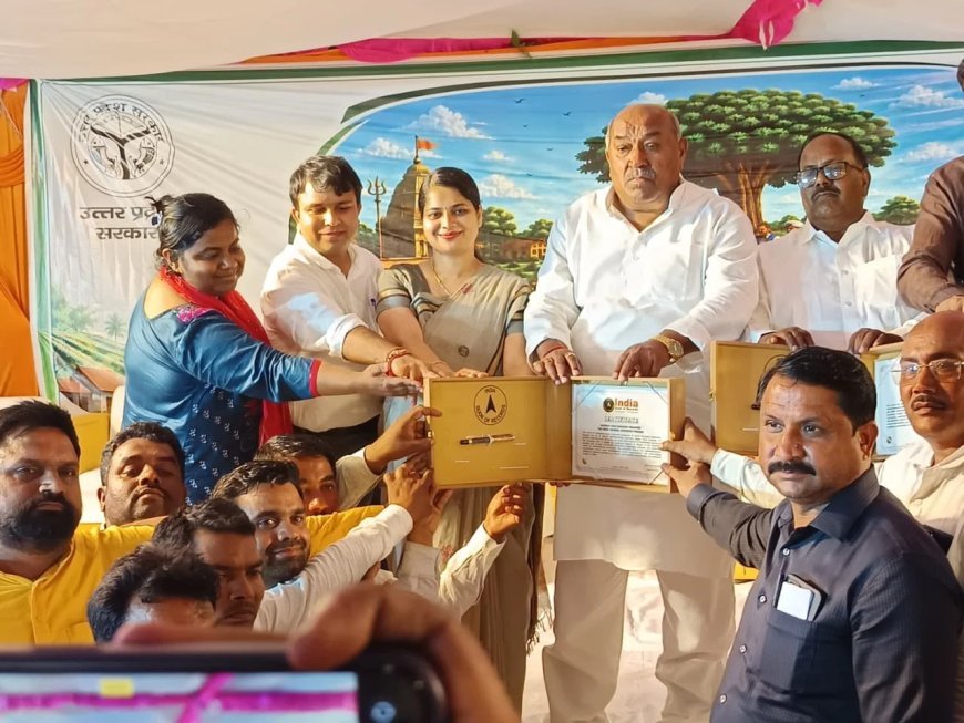 Ambedkarnagar : 899 ग्राम पंचायतों में एक साथ ग्रीन चौपाल, पेट्रोल-डीजल खपत घटाने का प्रस्ताव पारित