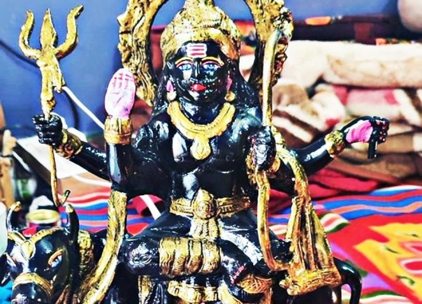 महा शनि जयंती के पावन पर्व से ठीक पहले देश की राजधानी में बड़ी कार्रवाई, प्राचीन मंदिर से चोरी हुई भगवान शनिदेव की पवित्र मूर्ति बरामद।