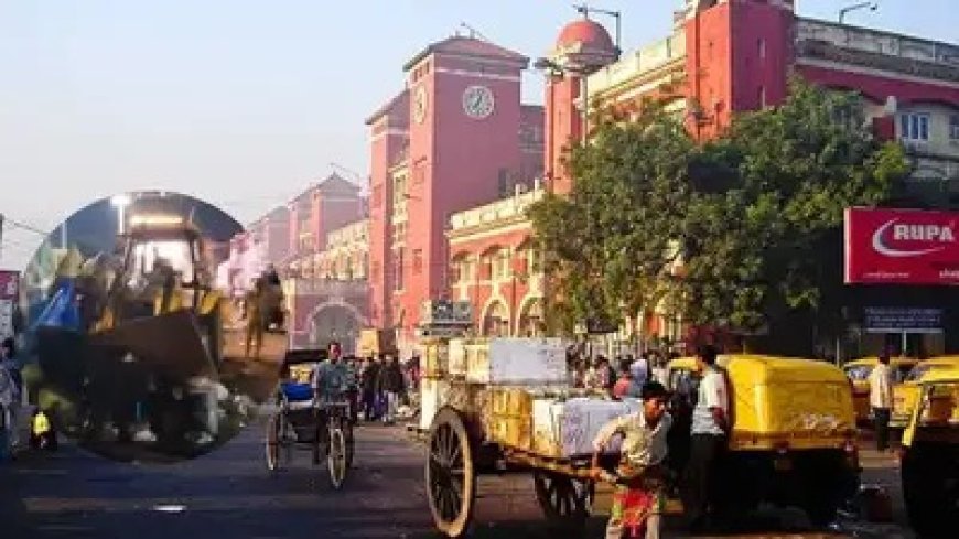 हावड़ा में प्रशासन की अब तक की सबसे बड़ी कार्रवाई, देर रात स्टेशन रोड पर अवैध कब्जों पर गरजा पीला पंजा