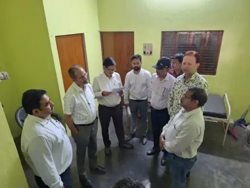 Hathras : जच्चा-बच्चा की मौत के बाद नवज्योति नर्सिंग होम सीज, प्रशासनिक टीम ने शुरू की जांच