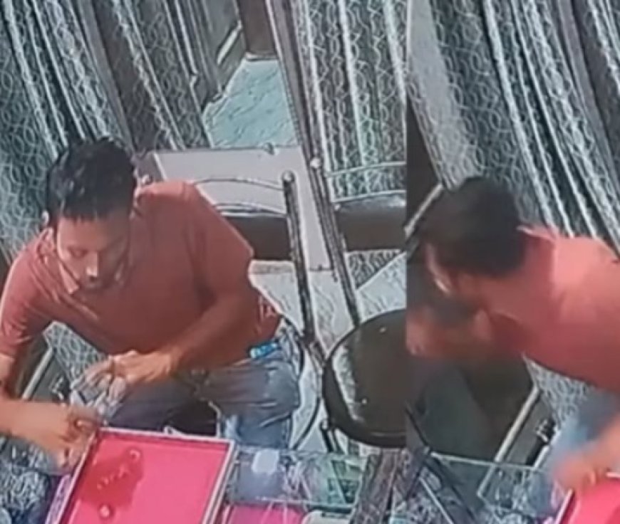 कानपुर में शातिर चोर ने महज 53 सेकेंड में उड़ाया लाखों का सोना, महिला दुकानदार को बातों में उलझाकर वारदात को दिया अंजाम।