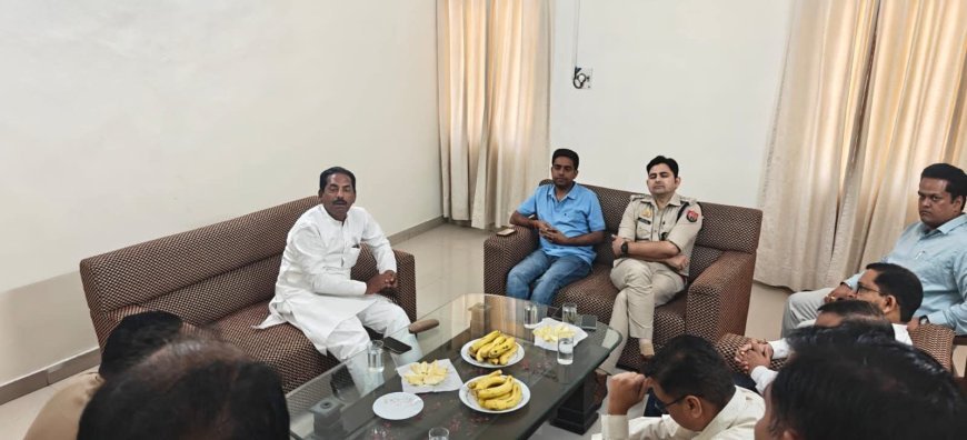 Deoband : लालवाला मामला- एससी-एसटी आयोग के सदस्य देवबंद पहुंचे, अधिकारियों से बैठक कर न्यायपूर्ण कार्रवाई के दिए निर्देश