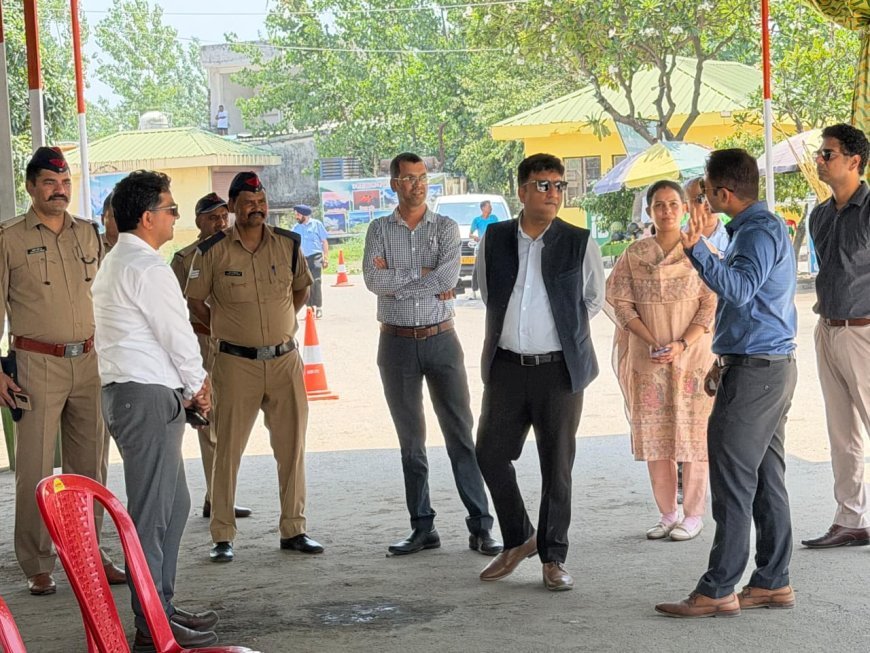 Roorkee : एआरटीओ कार्यालय और नारसन ग्रीन कार्ड सेंटर का निरीक्षण, परिवहन अधिकारी संजीव सैनी ने दिए व्यवस्थाएं सुधारने के निर्देश
