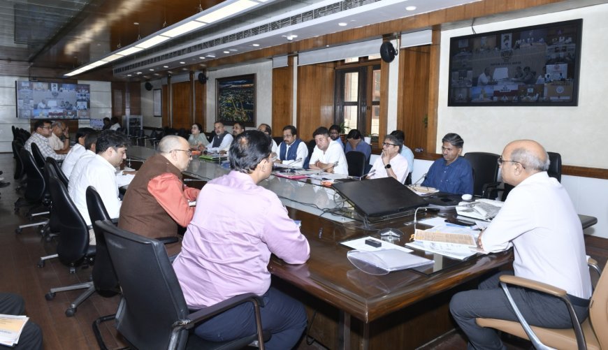 Lucknow : लेखपाल और बीएड प्रवेश परीक्षा की तैयारियां पूरी: निष्पक्षता बनाए रखना सरकार की प्राथमिकता, कड़े सुरक्षा इंतजामों के बीच होगी लाइव निगरानी