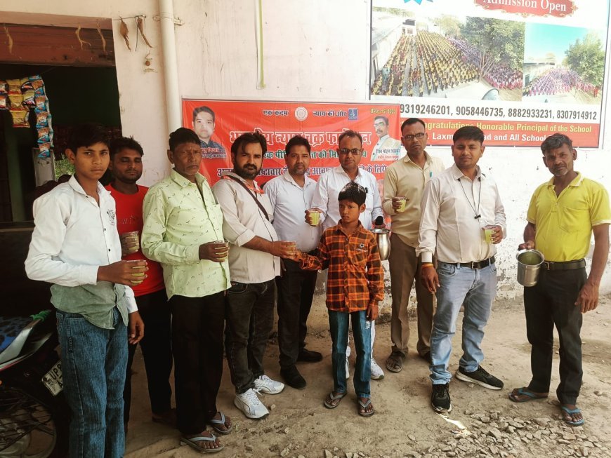 Hathras : भीषण गर्मी में राहगीरों और मजदूरों को मिली राहत- सामाजिक संस्था ने बांटा मैंगो शेक, सेवा को बताया संस्कृति का हिस्सा
