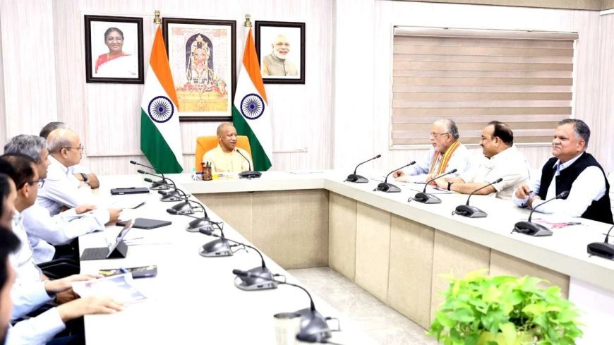 Lucknow : योगी ने डाटा सेंटर क्लस्टर, प्रोजेक्ट गंगा और गेहूं प्रसंस्करण नीति की उच्च स्तरीय समीक्षा की