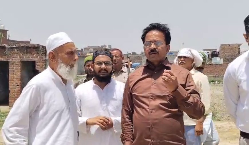 सम्भल में चला तालाब बचाओ अभियान: बराही में 10 हेक्टेयर जमीन से हटा कब्जा, बुलडोजर लेकर पहुंचा प्रशासन।