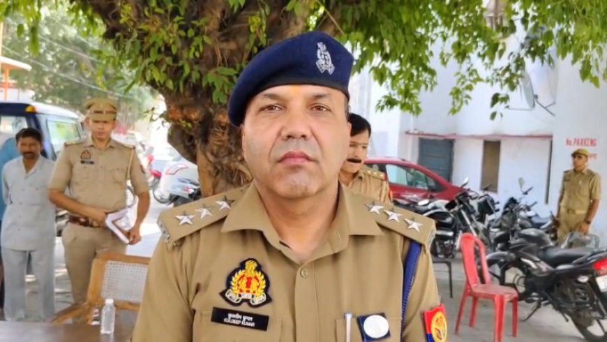 सम्भल में ईद को लेकर पीस कमेटी बैठक, प्रशासन बोला - अमन-चैन बिगाड़ने वालों को नहीं मिलेगा मौका।