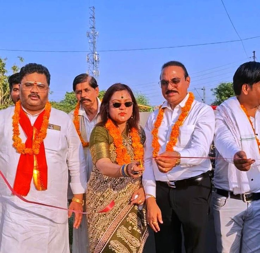 Hathras : पुलिस लाइन में आधुनिक ओपन जिम की शुरुआत, ई-रिक्शा से पहुंचकर पालिका अध्यक्ष ने दिया पर्यावरण का संदेश