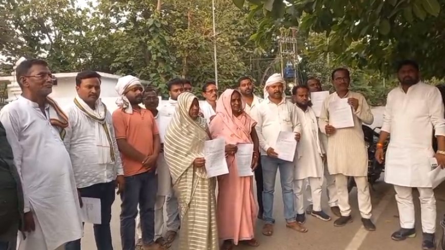 Ballia: विकास के लिए आवंटित राजस्व के दुरुपयोग का करोड़ के  सभासदों ने लगाया आरोप।