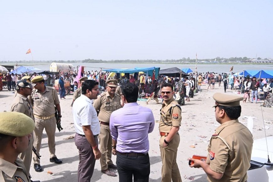 Sambhal: गंगा दशहरा पर सम्भल के घाटों पर उमड़ा आस्था का जनसैलाब, राजघाट मेले में दिखी भक्ति की चमक।