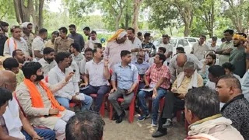 Ayodhya : विधायक की अधिकारियों को सख्त चेतावनी, लापरवाही मिलने पर तय होगी व्यक्तिगत जिम्मेदारी