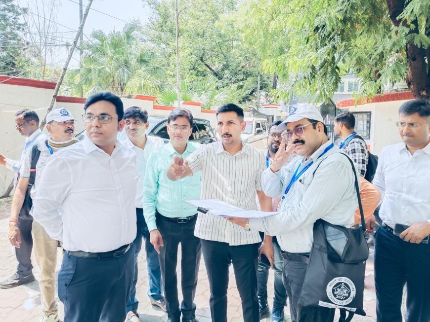 Lucknow : मकानों की गिनती और आवास गणना कार्य को परखने जमीन पर उतरे जिलाधिकारी, तय समय में काम पूरा करने के निर्देश