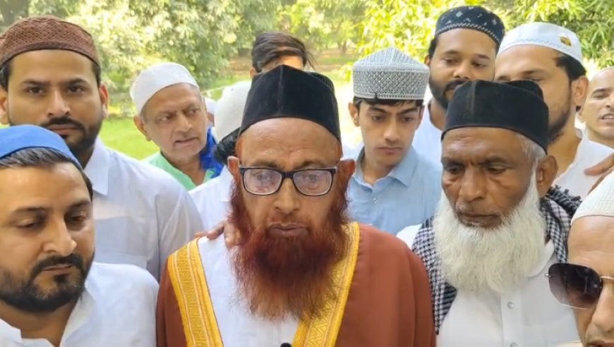 Sambhal : 838 जगह अदा हुई ईद-उल-अज़हा की नमाज़, सम्भल में अमन-चैन और भाईचारे की मिसाल