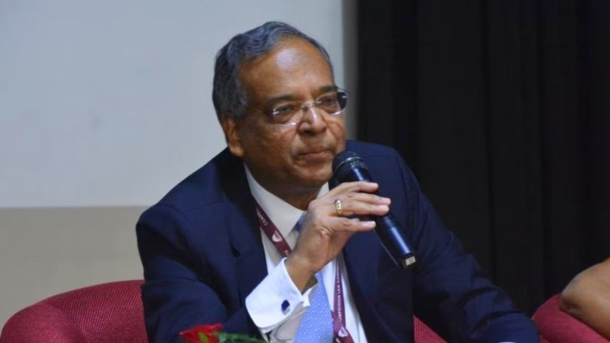 दिल्ली के हौज़ खास में बड़ा हादसा: AC ब्लास्ट के कारण घर में लगी भीषण आग, झुलसने से पूर्व आईएएस अधिकारी की दर्दनाक मौत।