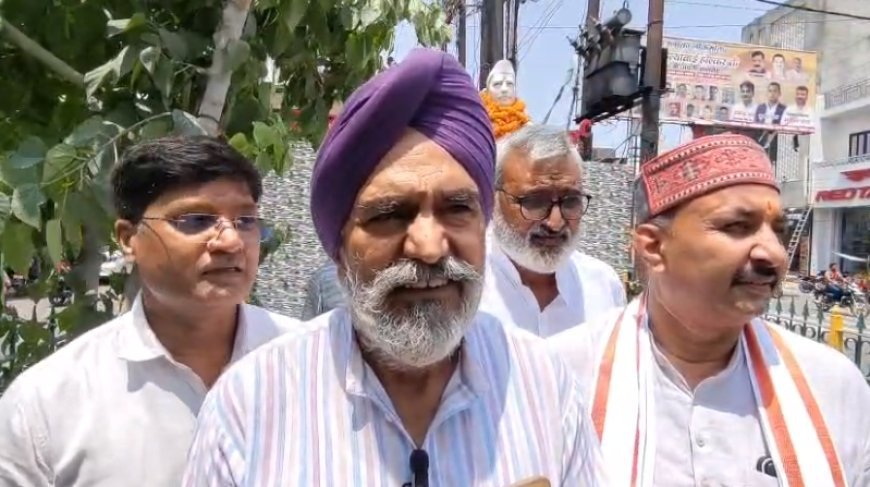 Sambhal: चौधरी चरण सिंह को श्रद्धांजलि, एमएलसी हरि सिंह ढिल्लों बोले- गांव और किसान की आवाज थे चौधरी साहब