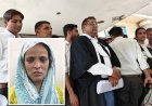 Sambhal: पति पर सोते वक्त उंडेला तेजाब, दोनों आंखों की रोशनी छिनी; पत्नी को उम्रकैद, 1.75 लाख का जुर्माना।
